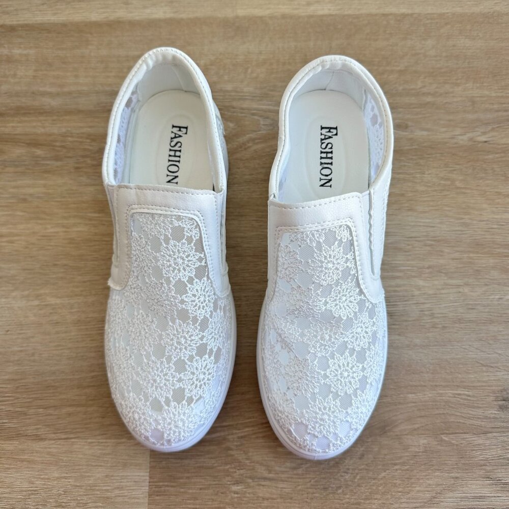 Women's Lace Slip-On Wedge Sneakers - Picture 3 of 9